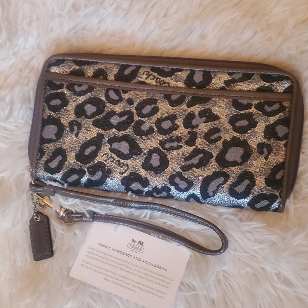 Coach wallet silver leopard print purple liner
